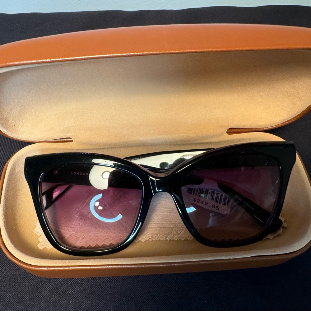 NWT Longchamp Women’s Cat Eye Black Sunglasses